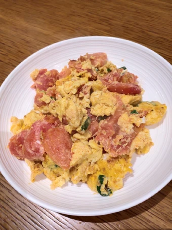 Easy Ways Make Recipes Tomato con Eggs the Can Spoil the Tongue Appealing.