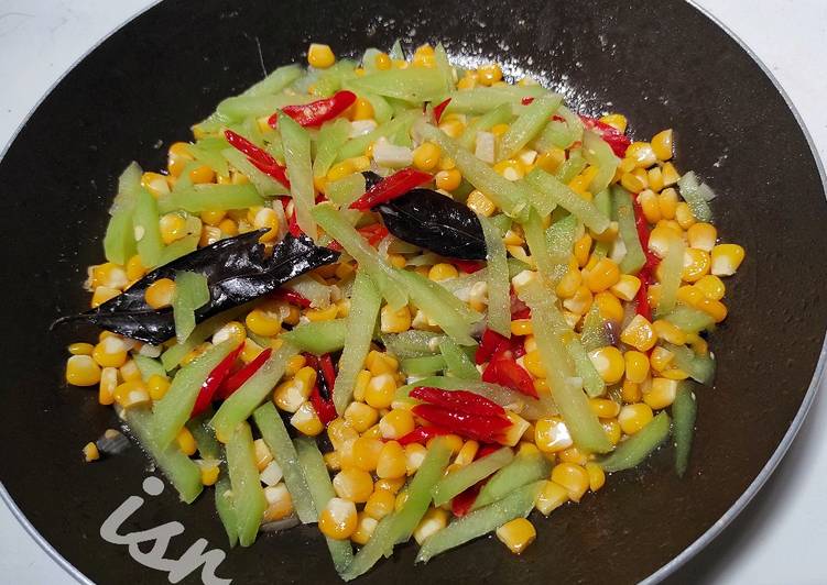 Resep Tumis Labu Siam Jagung oleh Ira Setyarini - Cookpad