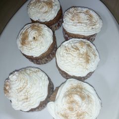 A picture of Cinnamon cupcakes.
