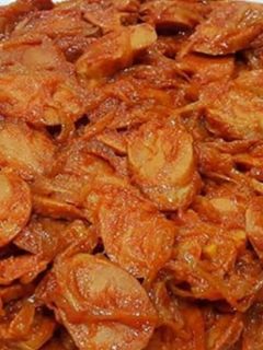 عکسی از دستور سوسیس بندری همراه سيب زمینی سرخ شده