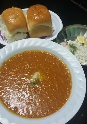 A picture of Pav bhaji.