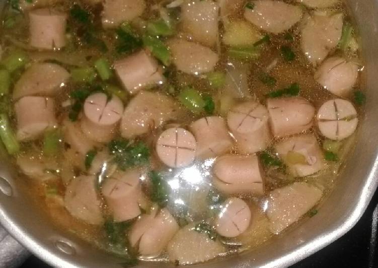 Cara Gampang Menyiapkan Sayur sop soba (sosis bakso) yang Enak
