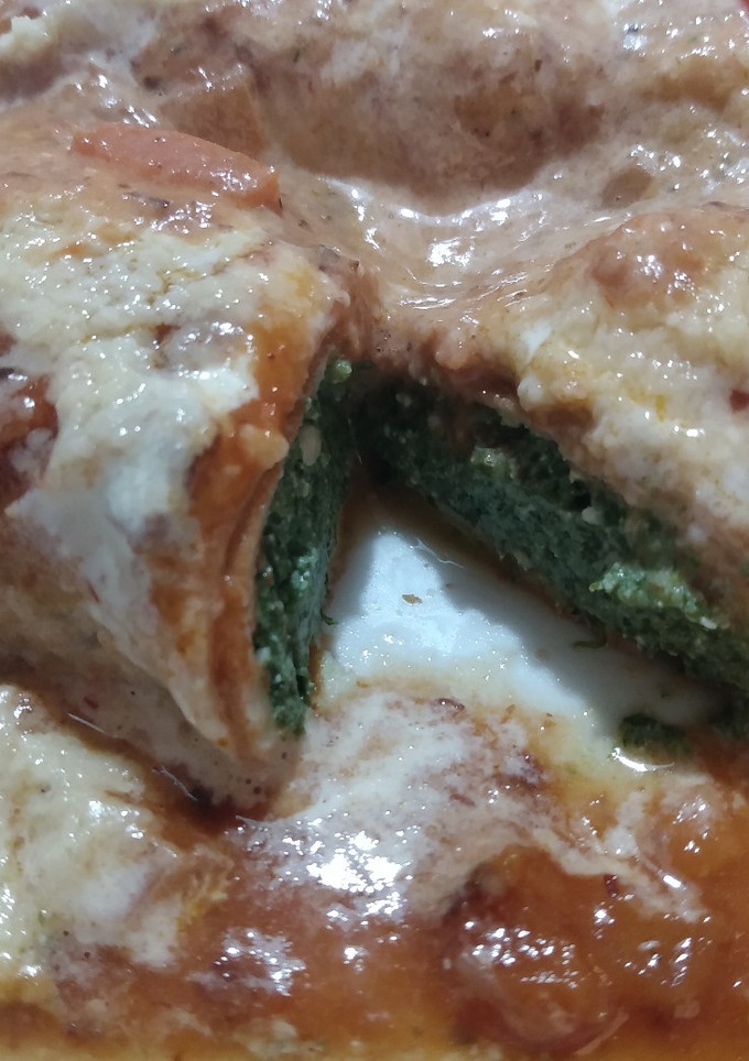 Una foto de Crepas de espinaca y ricotta con salsa mixta sin tacc