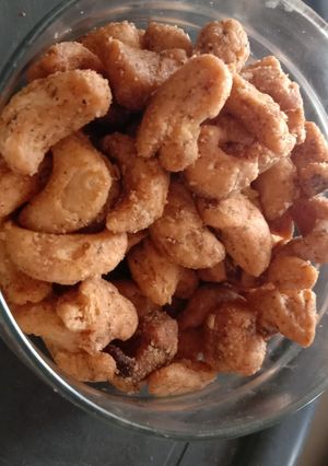 A picture of Kaju Namkeen.