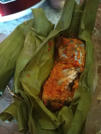 Langkah Mudah untuk Membuat Resep  Tongkol paes yang Enak, Lezat Sekali