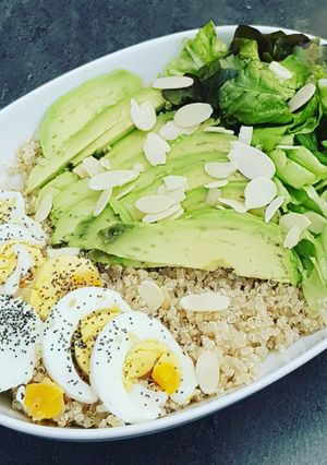 Une photo de Power bowl au quinoa # healthy