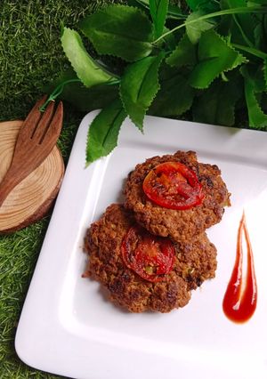 A picture of Chapli Kabab.