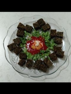 कोथिंबीर (वडया) (kothimbir wadi recipe in marathi) रेसिपी चे मुख्य फोटो