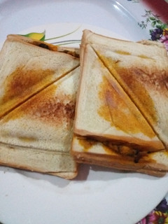 A picture of Toasted Beans and Bread #teamabuja.