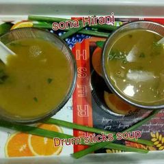 A picture of Drum stick soup.