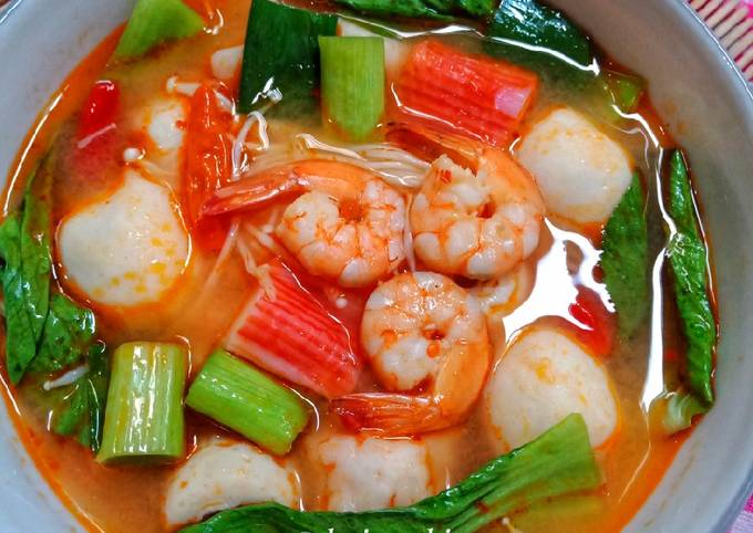 Resep Tomyam Suki Oleh Desi Nchie Cookpad