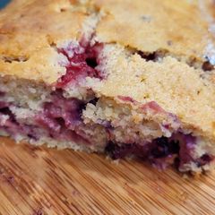 A picture of Mixed Berry Pound Cake.