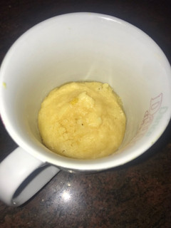 Una foto de Mug cake de limón