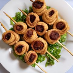 A picture of Spicy Boti Samosa Skewers.