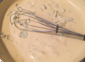 Una foto de Salsa de champiñones con cúrcuma