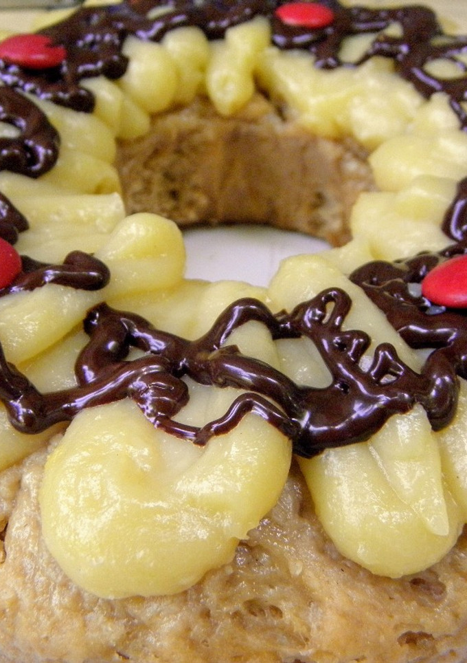 Una foto de Rosca de Pascua o Reyes fácil y esponjosa
