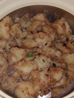 जीरा आलू (Jeera aloo recipe in hindi) रेसिपी मुख्य फोटो