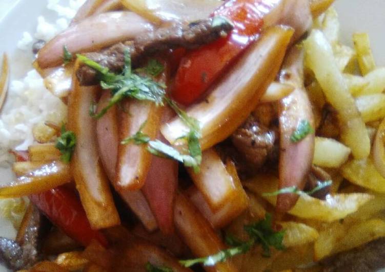 Lomo saltado