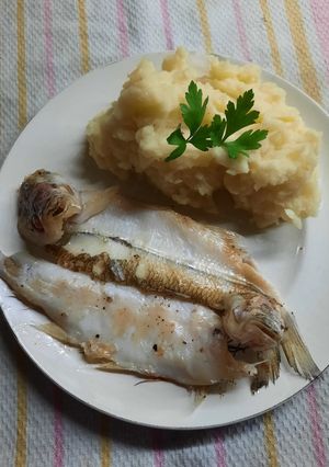 Una foto de Pejerrey a la plancha con pure