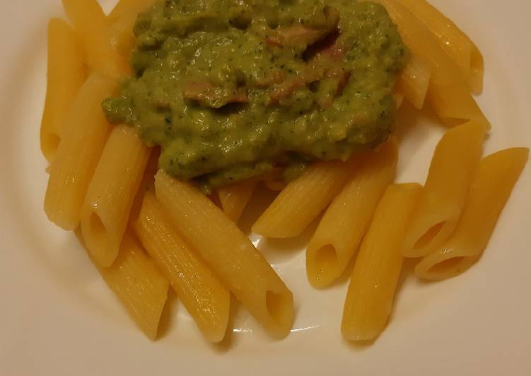 Brokkolis tészta (tejmentes)