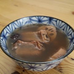A picture of Lotus Root Soup with Peanuts.
