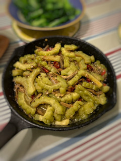 小魚乾炒苦瓜 的食譜成品照片