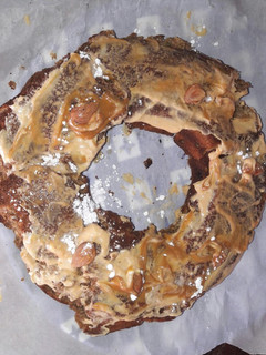 Una foto de Torta de banana y dulce de leche saludable 😍🍌