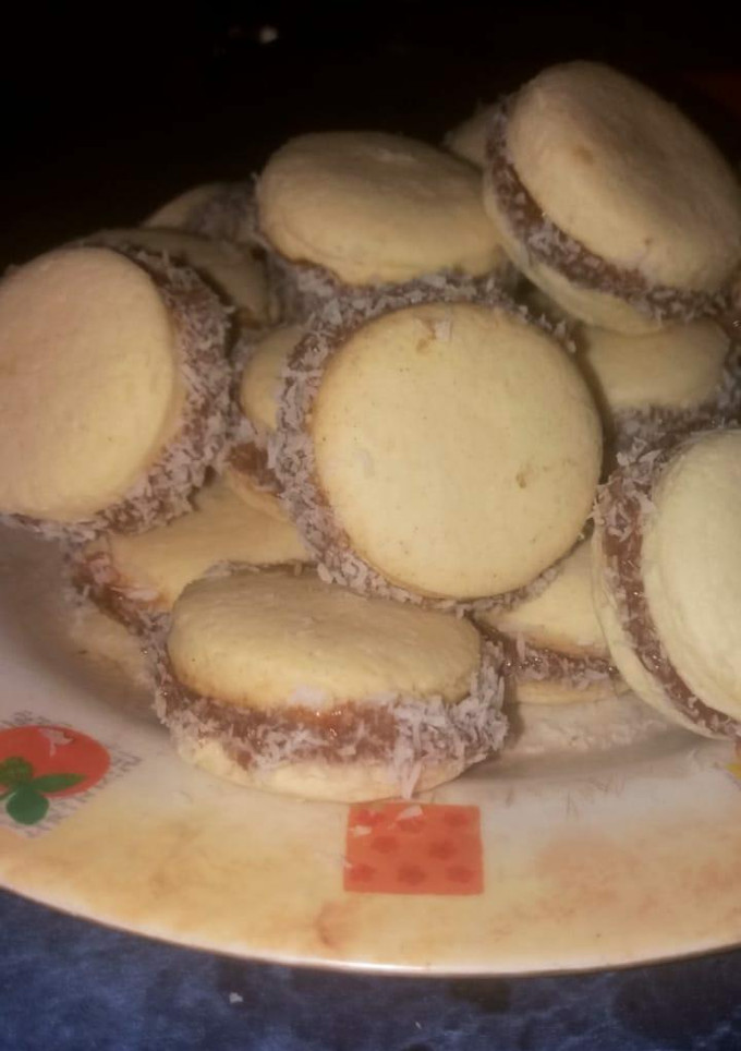 Una foto de Alfajorcitos de maicena caseros