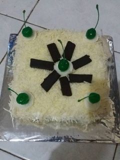 Foto resep Simple birthday cake #bolujadul