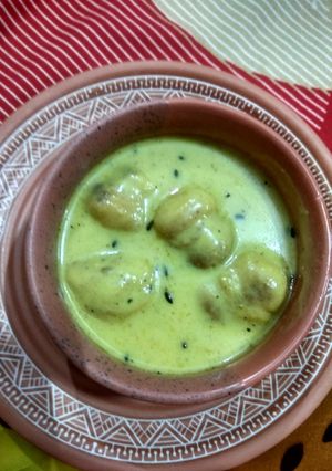 A picture of Besan ki kadhi.