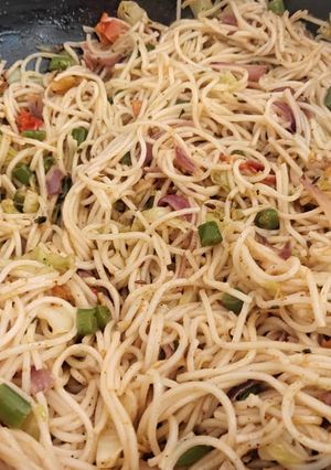 A picture of Hakka Noodles.
