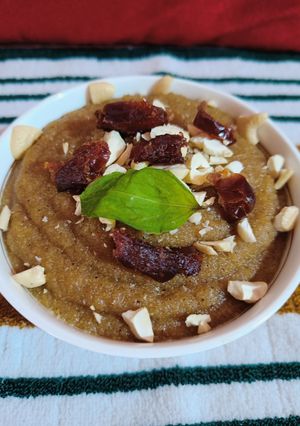 A picture of Quinoa halwa.