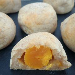 A picture of Taro Balls with Salted Egg Yolks.