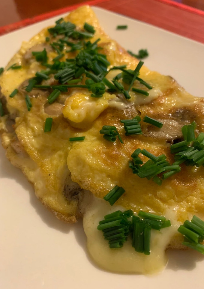 Una foto de Omelette champiñón queso
