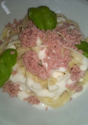 Foto di Tagliatelle di semola con besciamella e mortazza 😀