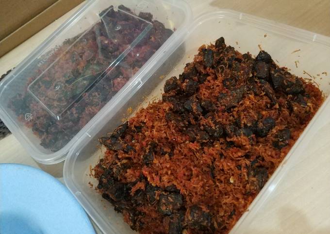 Bagaimana Menyiapkan Serundeng Paru Pedes Poll, Menggugah Selera