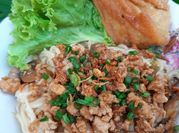 Gambar pangsit mie ayam