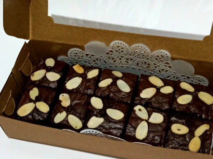 Langkah Mudah untuk Menyiapkan Resep Fudgy brownie shiny crust yang  Bikin Ketagihan Anti Ribet, Mantap Sekali