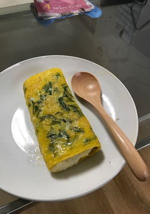Hình của món Trứng cuốn cơm.