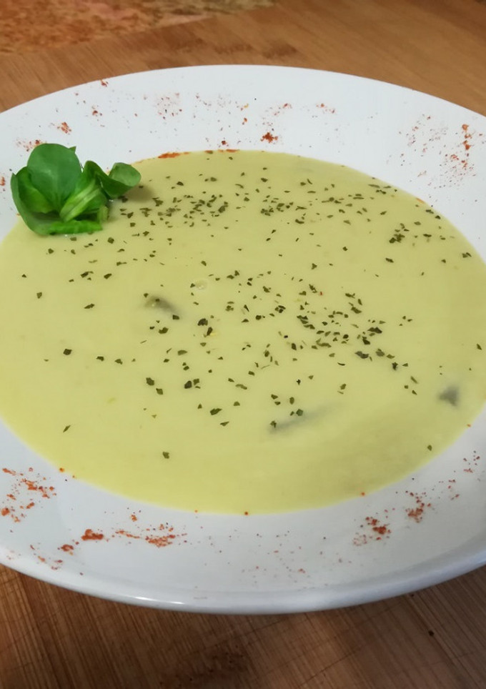 Una foto de Crema de espárragos trigueros