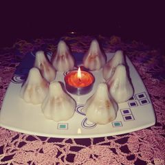 A picture of Ukadiche modak.