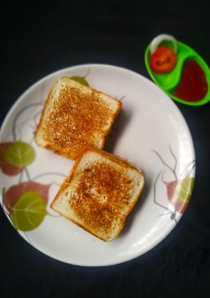 ब्रेड सँडविच (bread sandwich recipe in marathi) रेसिपी चे मुख्य फोटो 