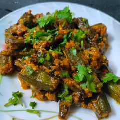 A picture of Dahi bhindi(okra).