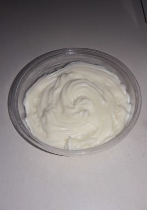 Una foto de Postre de chocolate blanco o negro