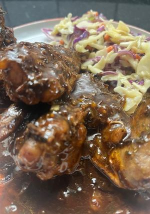 Una foto de Pollo al ajillo