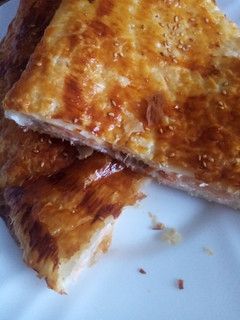 Una foto de Empanada de salmón y Philadelphia