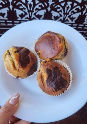 Una foto de Muffins marmolados con yogurt natural