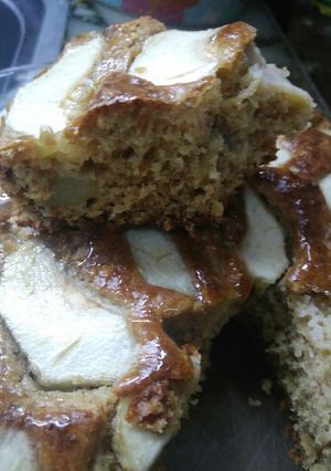 Una foto de Torta trocitos de manzana con avena y harina integral