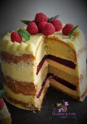 Une photo de Molly cake crémeux/insert framboise #framboise