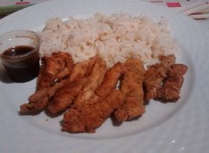 Una foto de Tiritas de pollo cinco especias
